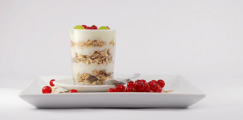 yogurt and fruit parfait for pregnancy