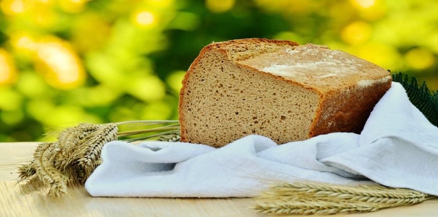 loaf of whole grain bread for a healthy heart