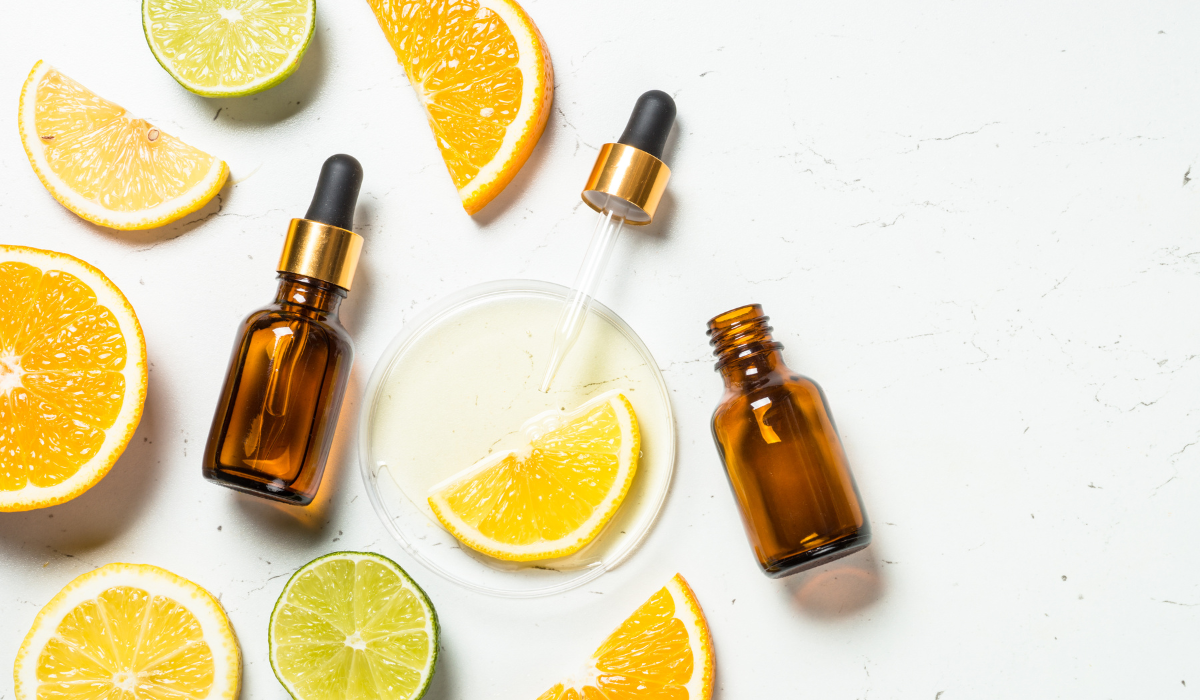 Vitamin C and Retinol Together in an Anti-Aging Routine